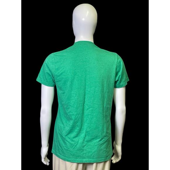 The Muppets Kermit the Frog w/ Headphones Green Graphic Retro T-Shirt Men's Sz M - Picture 2 of 9